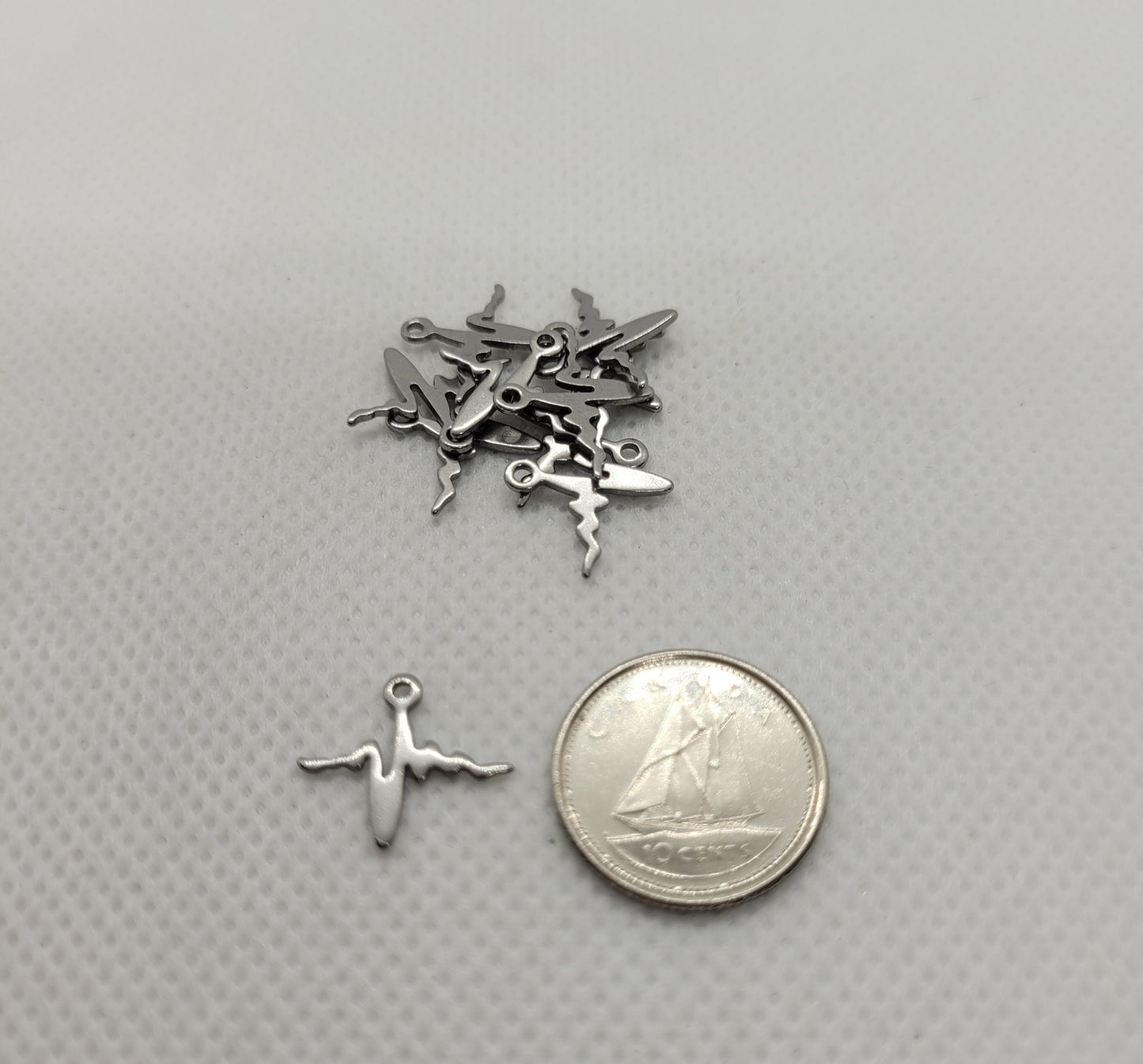 Stainless Steel Heartbeat Charm, 10 pieces, 304 Stainless Steel Pendant, Silver, ~12.5x14x0.8mm, Hole: ~1mm