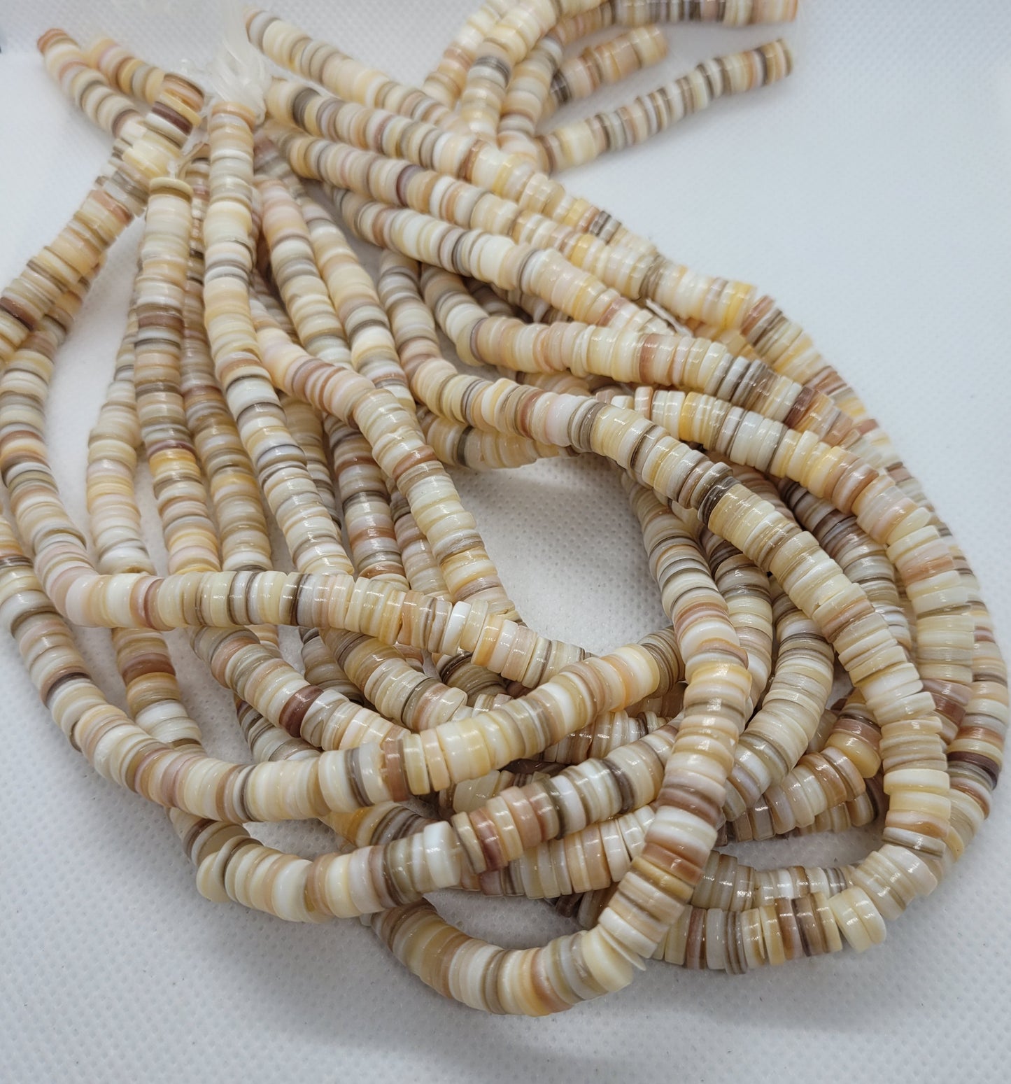Natural Freshwater Shell Beads, Heishi Beads, Flat Round Disc, 1 strand, 7~8x0.5~2.5mm, Hole 0.8mm, about 200pcs/Strand, 15.16 inch(38.5cm)