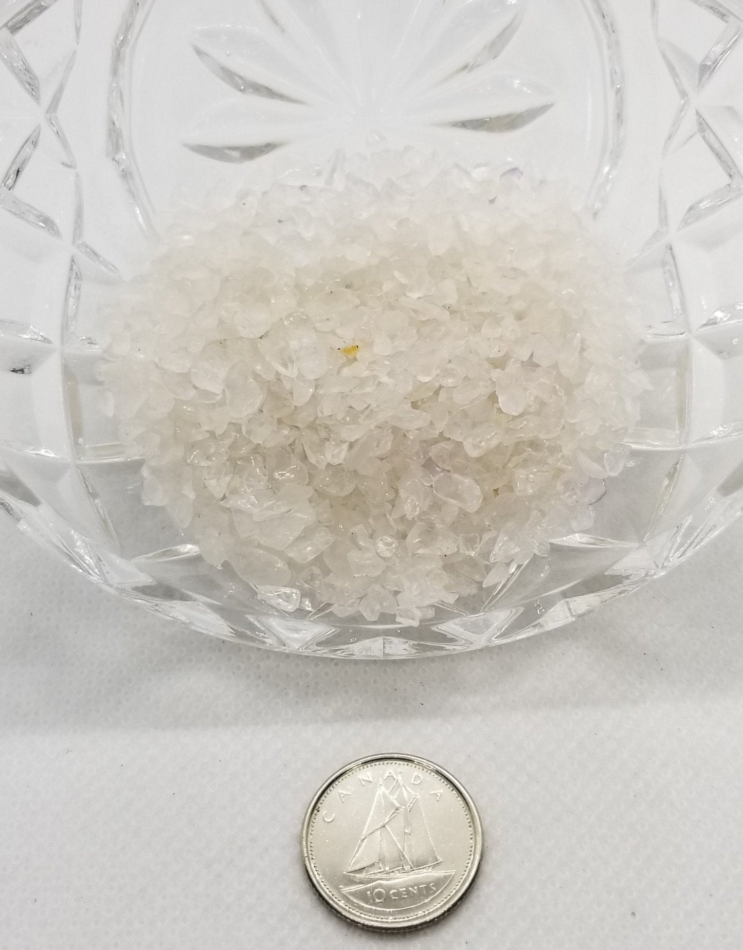 30 grammes de copeaux de cristal de quartz naturel, sans trou, non percés, de petite à moyenne taille, environ 2~8x2~4mm