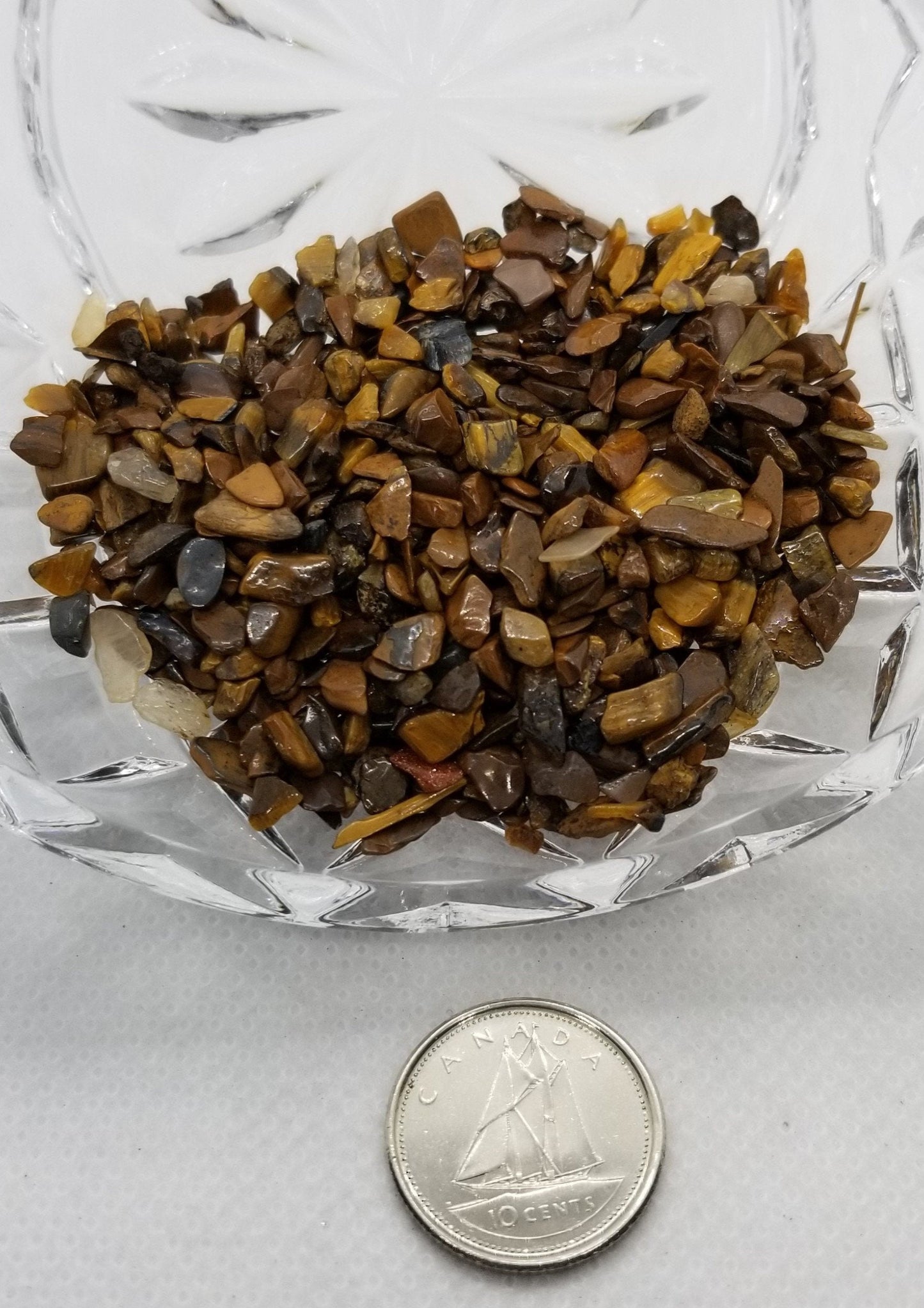30 grammes d'éclats de cristal d'œil de tigre, naturels, sans trou, non percés, de petite à moyenne taille, environ 2~8x2~4mm
