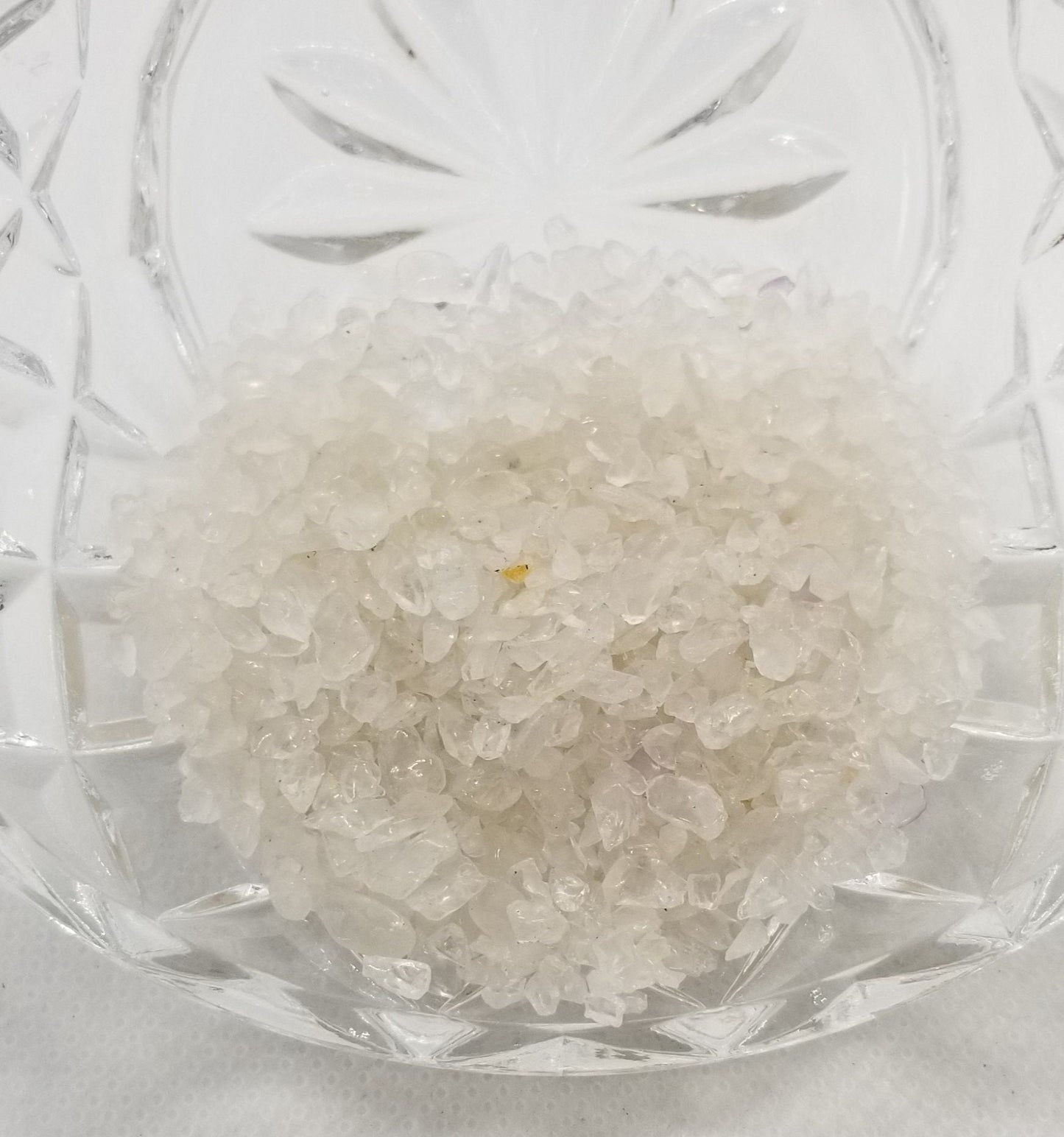 30 grammes de copeaux de cristal de quartz naturel, sans trou, non percés, de petite à moyenne taille, environ 2~8x2~4mm