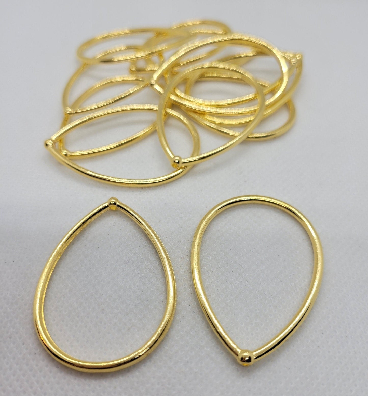 5 pieces Golden Teardrop Pendant, Tibetan Style Alloy, Earring drop, Lead, Nickel, Cadmium Free, 44.5x30.5mm, Hole 1mm, CLEARANCE