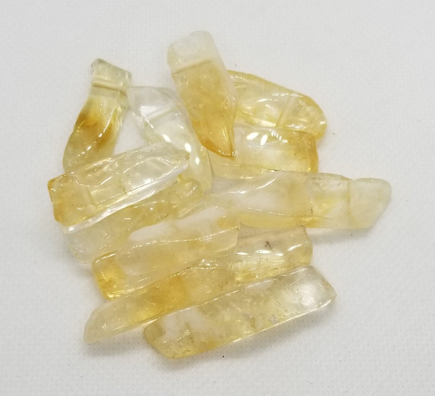 4 cristaux de citrine naturels, polissage brut, percés en haut, tailles 20-65 mm x 7-15 mm x 6-10 mm, trou 2 mm