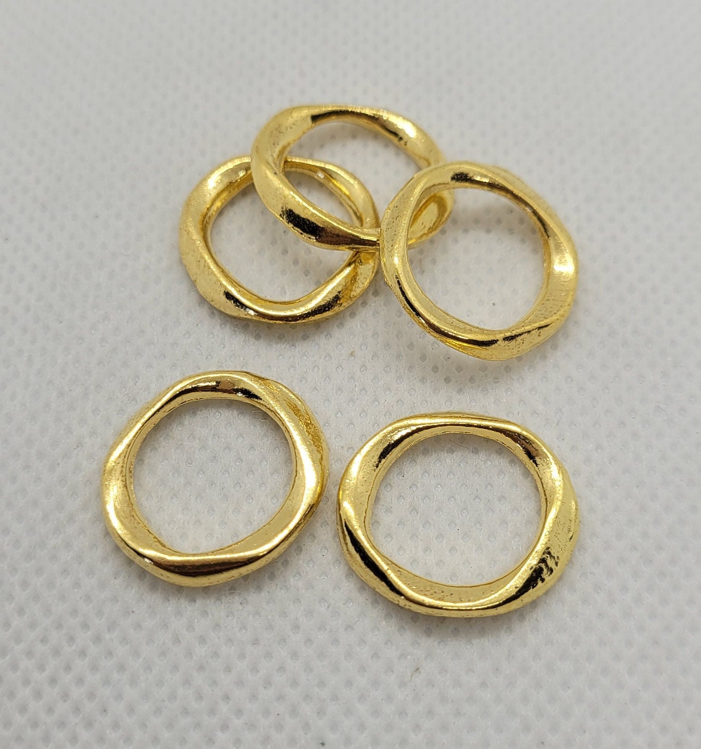 5 pcs Wavy Gold Linking Ring, Closed and Soldered, Connector, Cadmium Free & Lead Free, 19x18x2.5mm, Large Hole: 13mm