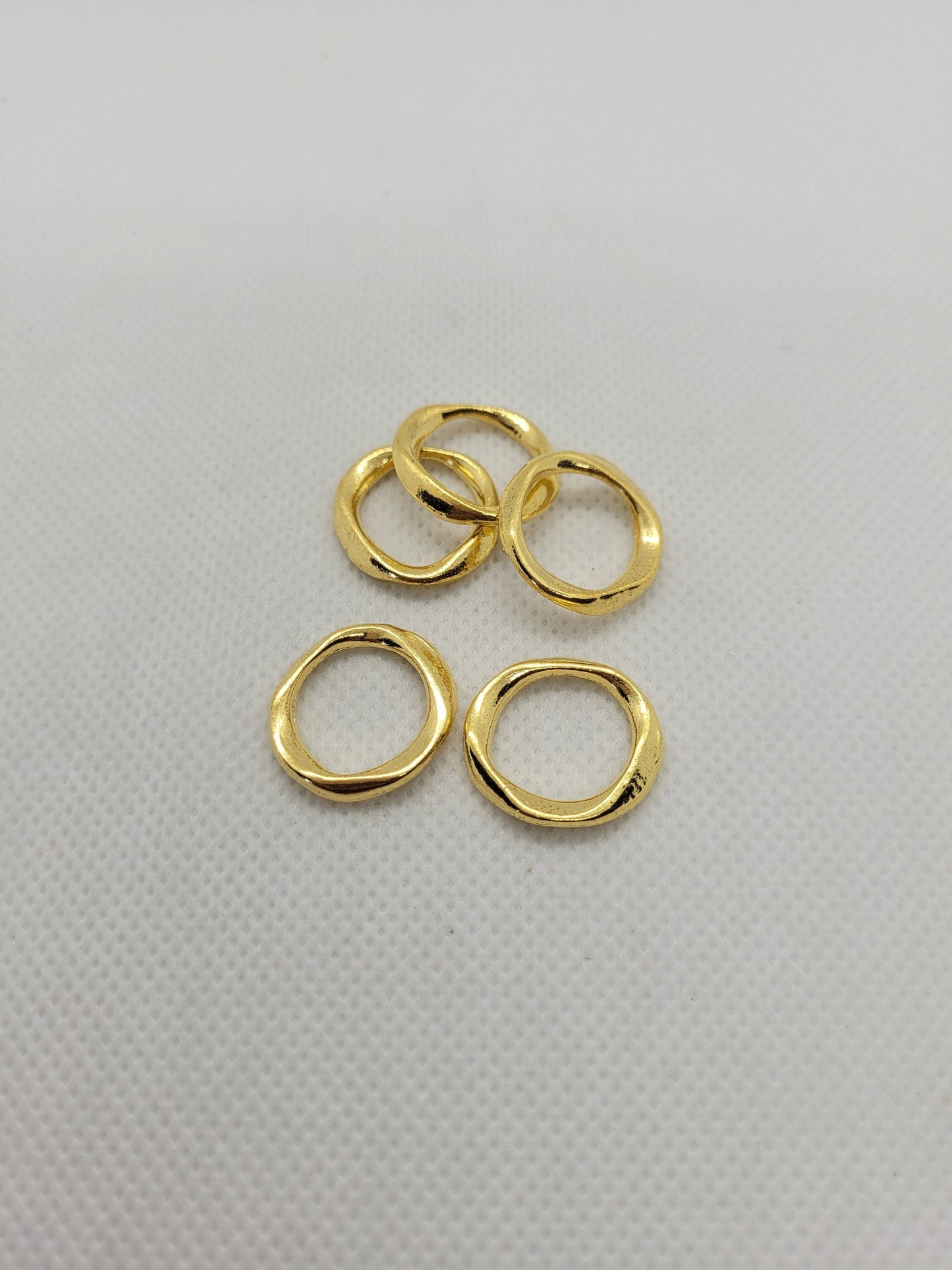 5 pcs Wavy Gold Linking Ring, Closed and Soldered, Connector, Cadmium Free & Lead Free, 19x18x2.5mm, Large Hole: 13mm