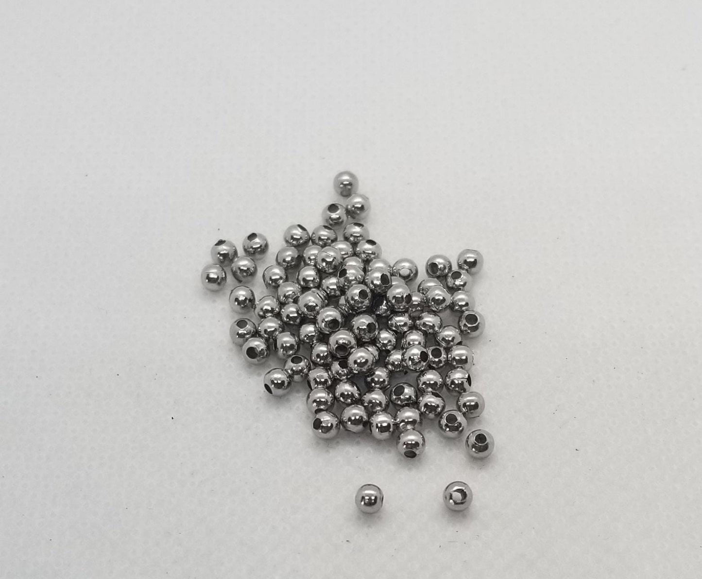20 pieces Stainless Steel Round Spacer Beads, 304 Stainless Steel, Silver, 3mm, Hole 1mm