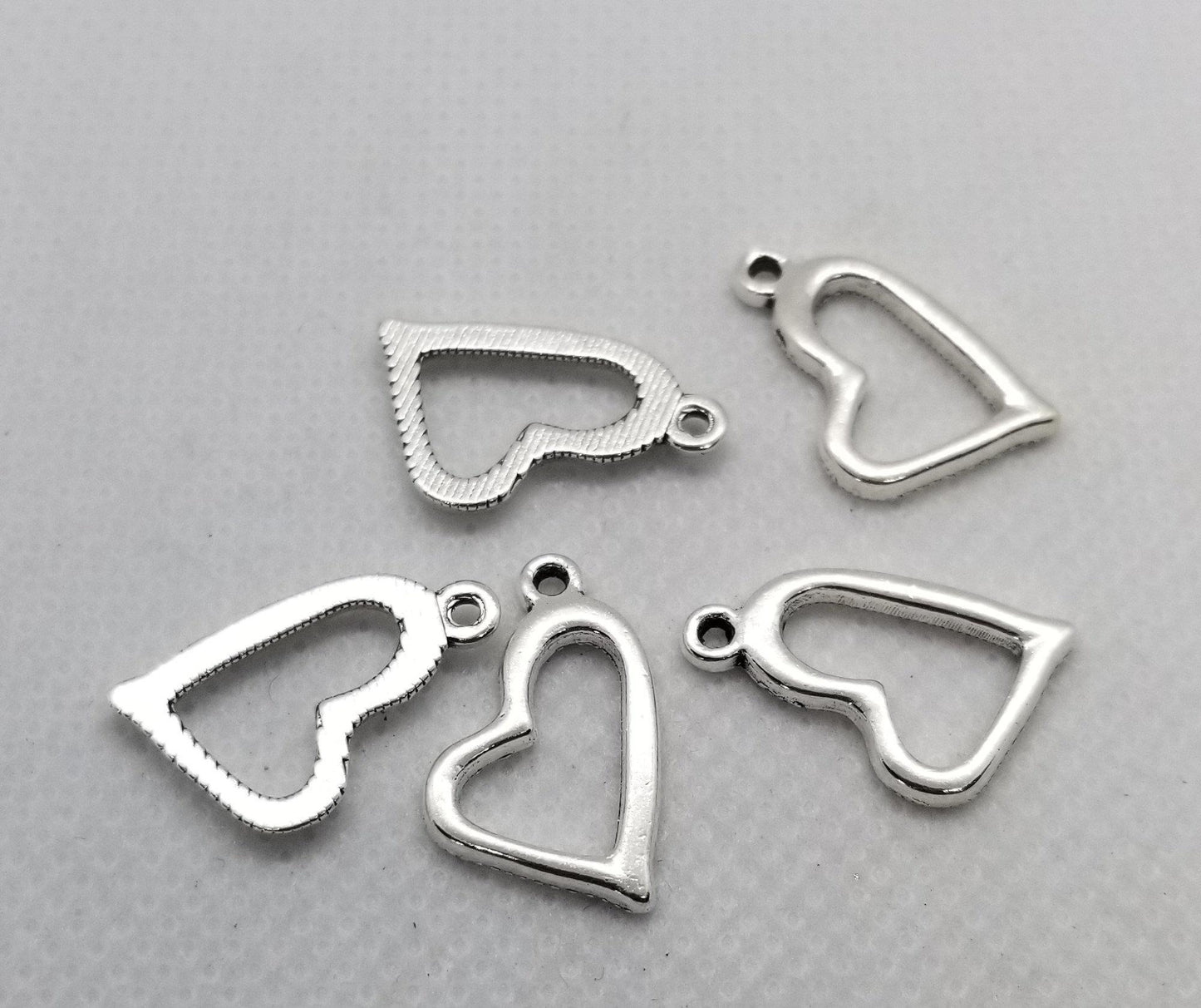 5 pieces Silver Heart Charm or Pendant, Lead Free, Cadmium Free, Nickel Free, 20x11x2mm, Hole 2mm