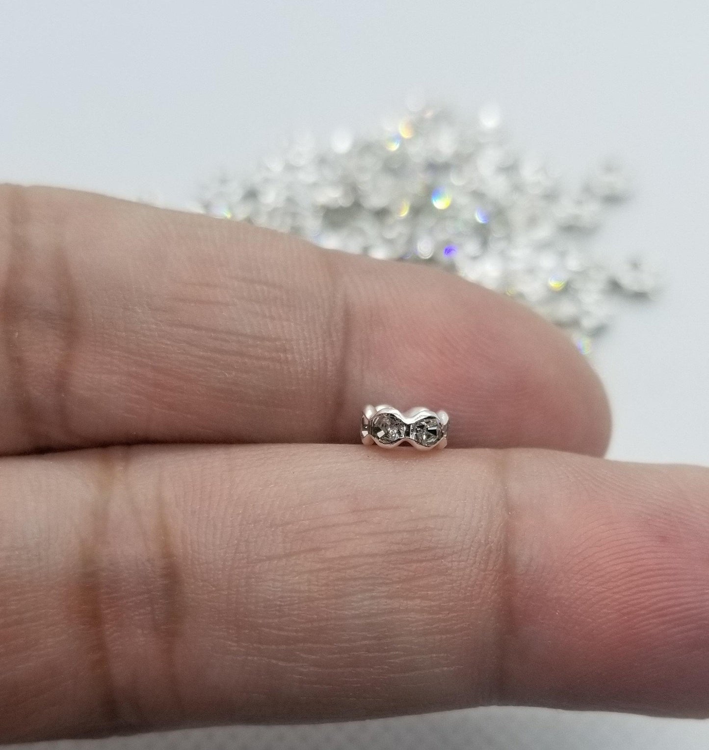 10 pieces Bright Silver Rhinestone Spacers, Shiny Silver, Sparkling Rhinestone, Rondelle, 6mm in diameter, hole 1mm