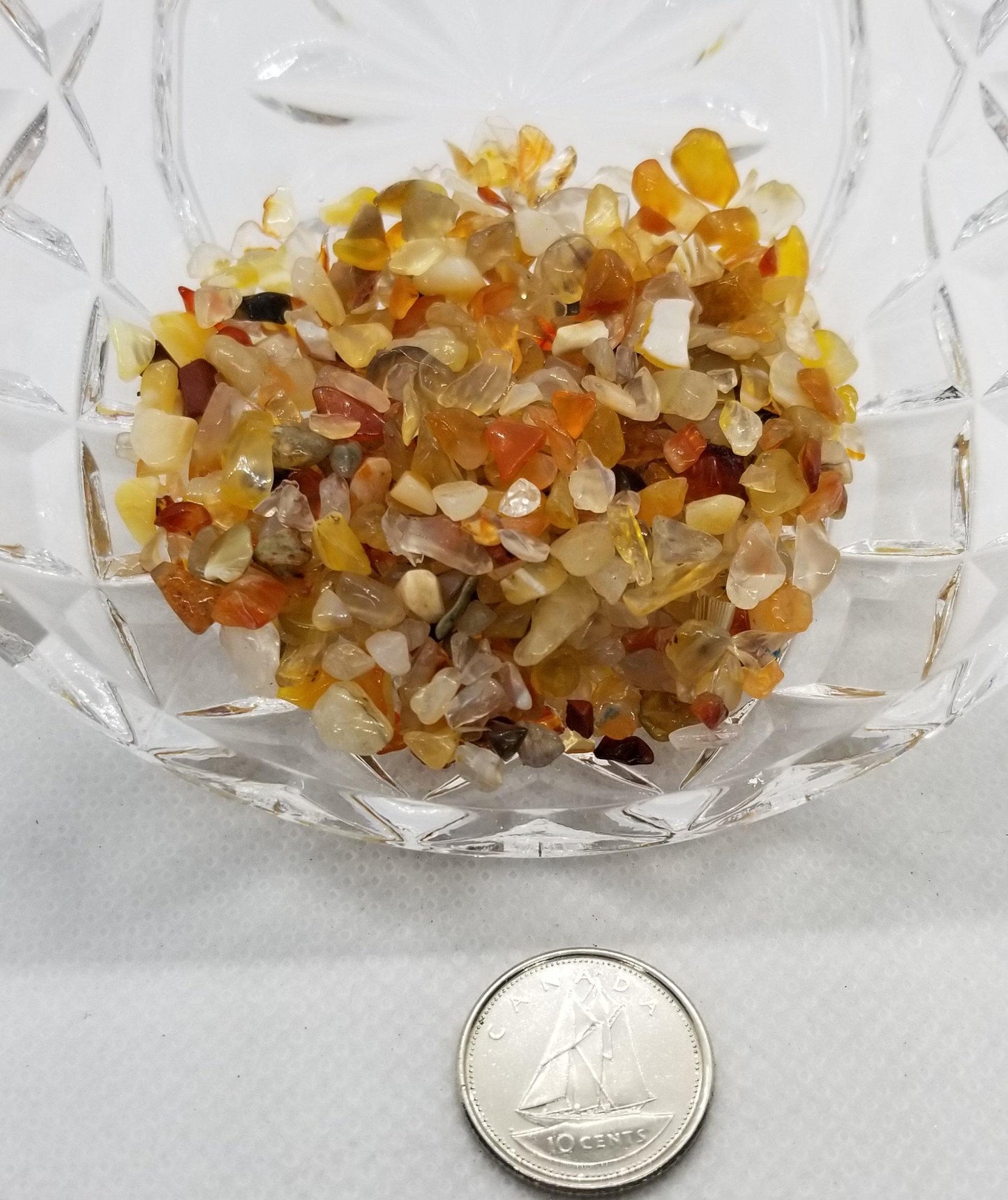 30 grammes de copeaux de cristal de cornaline naturelle, sans trou, non percés, de petite à moyenne taille, environ 2~8x2~4mm