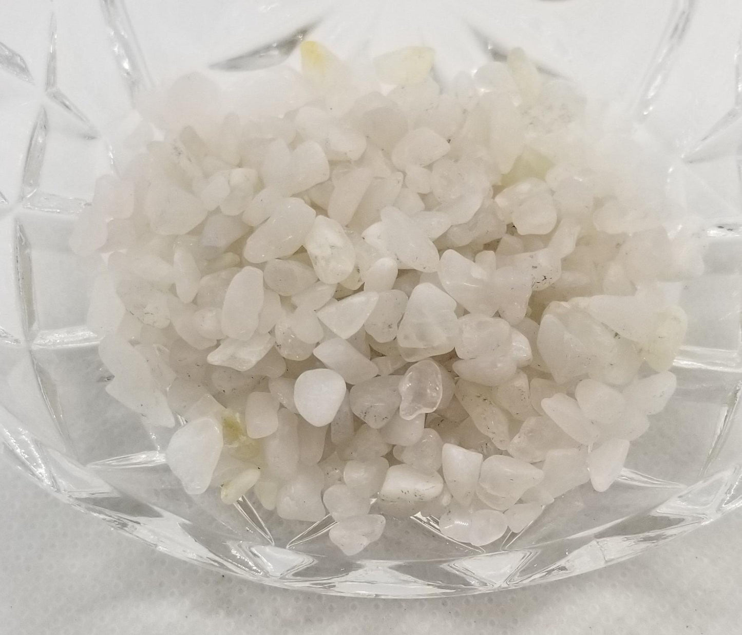 30 grams Natural White Jade Crystal Chips, No Hole, Undrilled, Small to Medium size, about 2~8x2~4mm