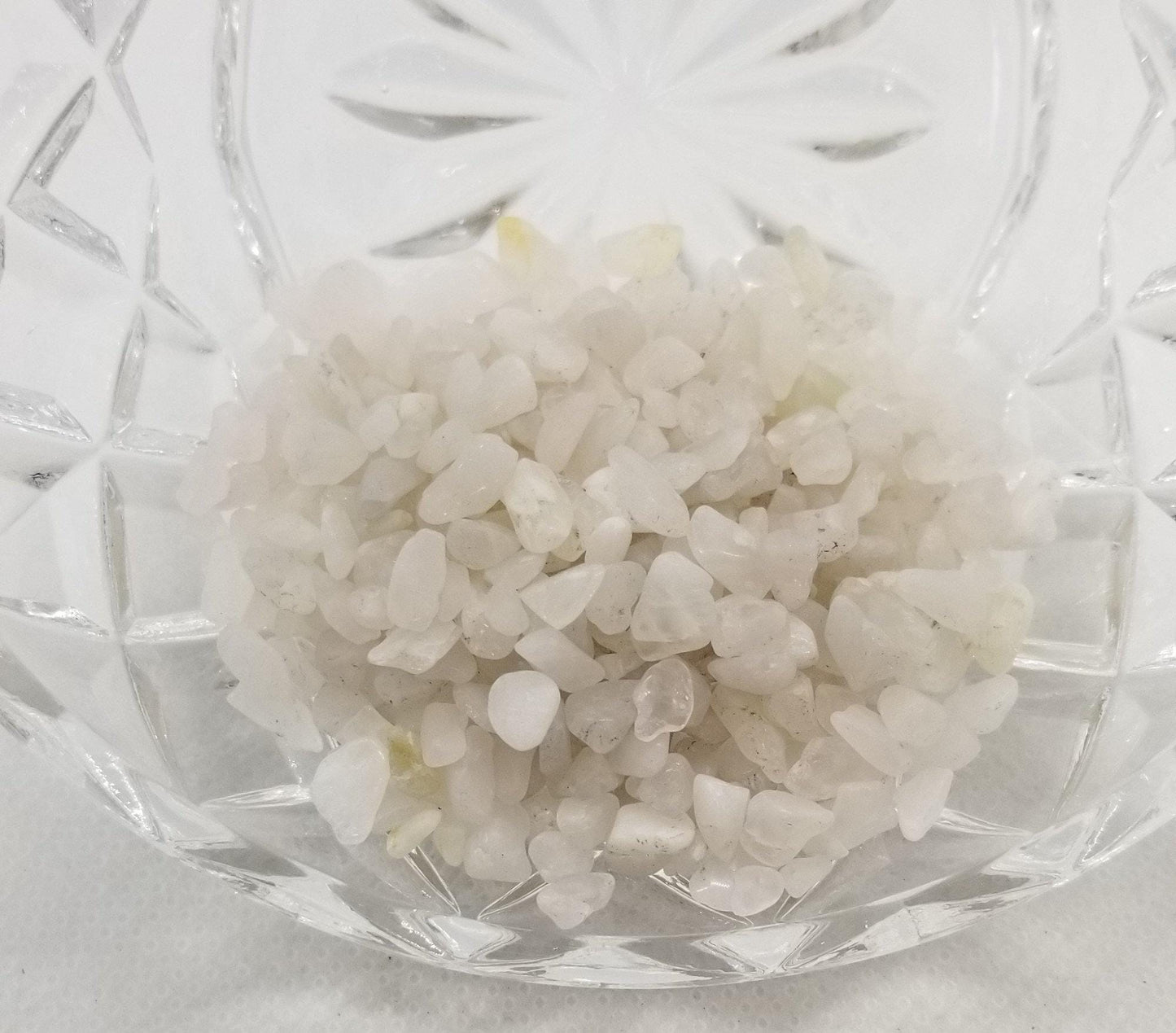 30 grams Natural White Jade Crystal Chips, No Hole, Undrilled, Small to Medium size, about 2~8x2~4mm