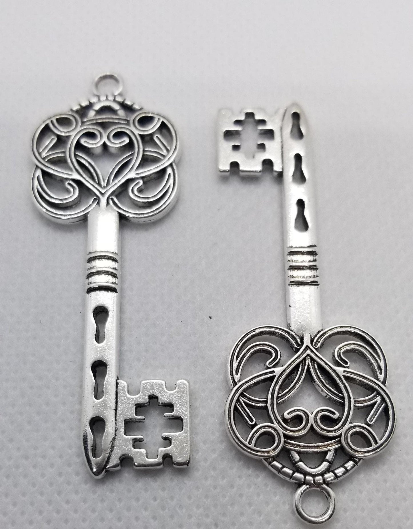 5 pcs Large Skeleton Key Pendant, Tibetan Style Alloy, Lead, Nickel, Cadmium Free, Antique Silver, 60x22x2mm, hole 2mm