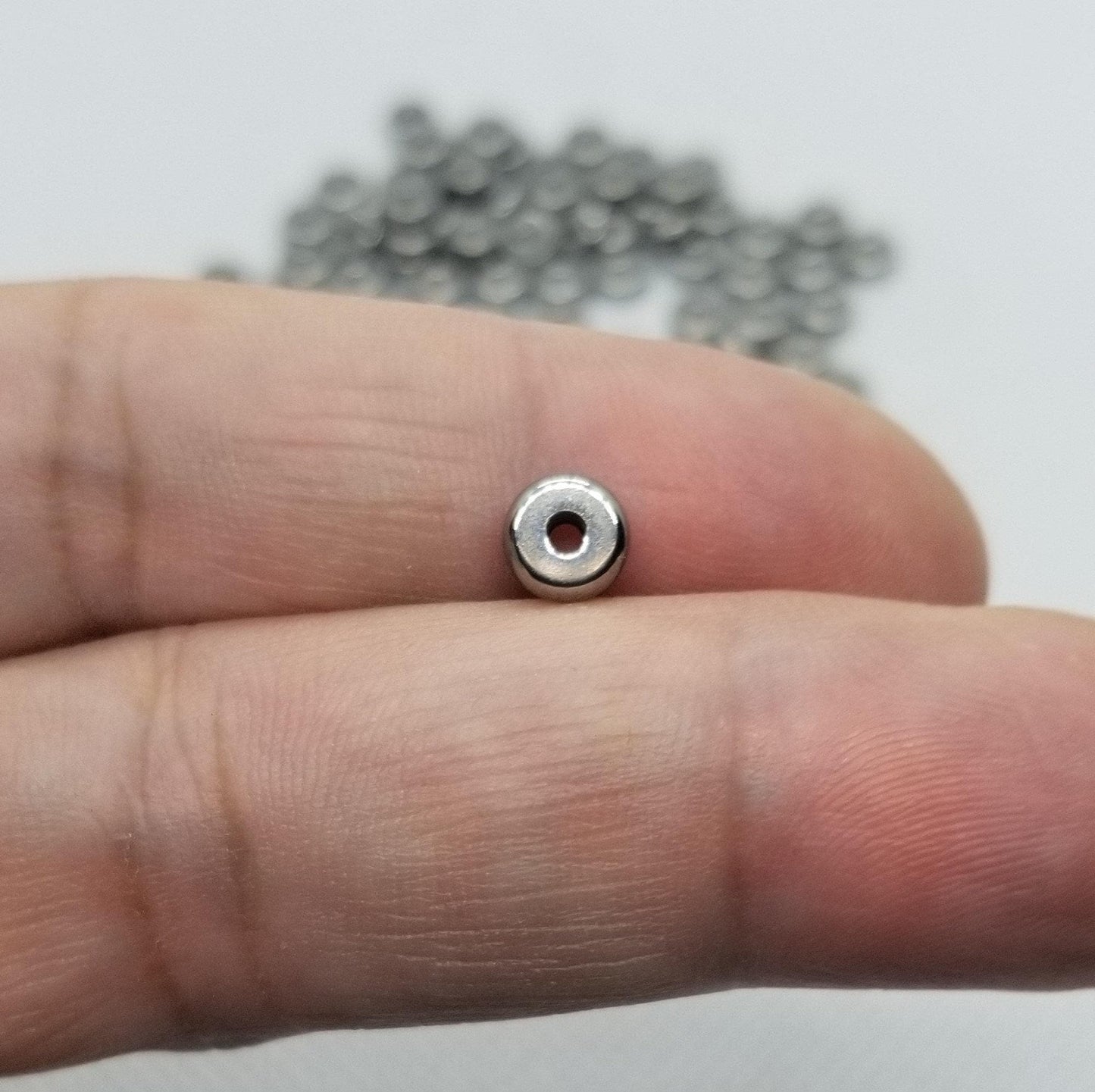 10 pcs Stainless Steel Heishi Disc Spacer Beads, 304 Stainless Steel, Rondelle, Dark Silver Color, Stainless Steel Colour, 6x2mm, Hole 1.6mm
