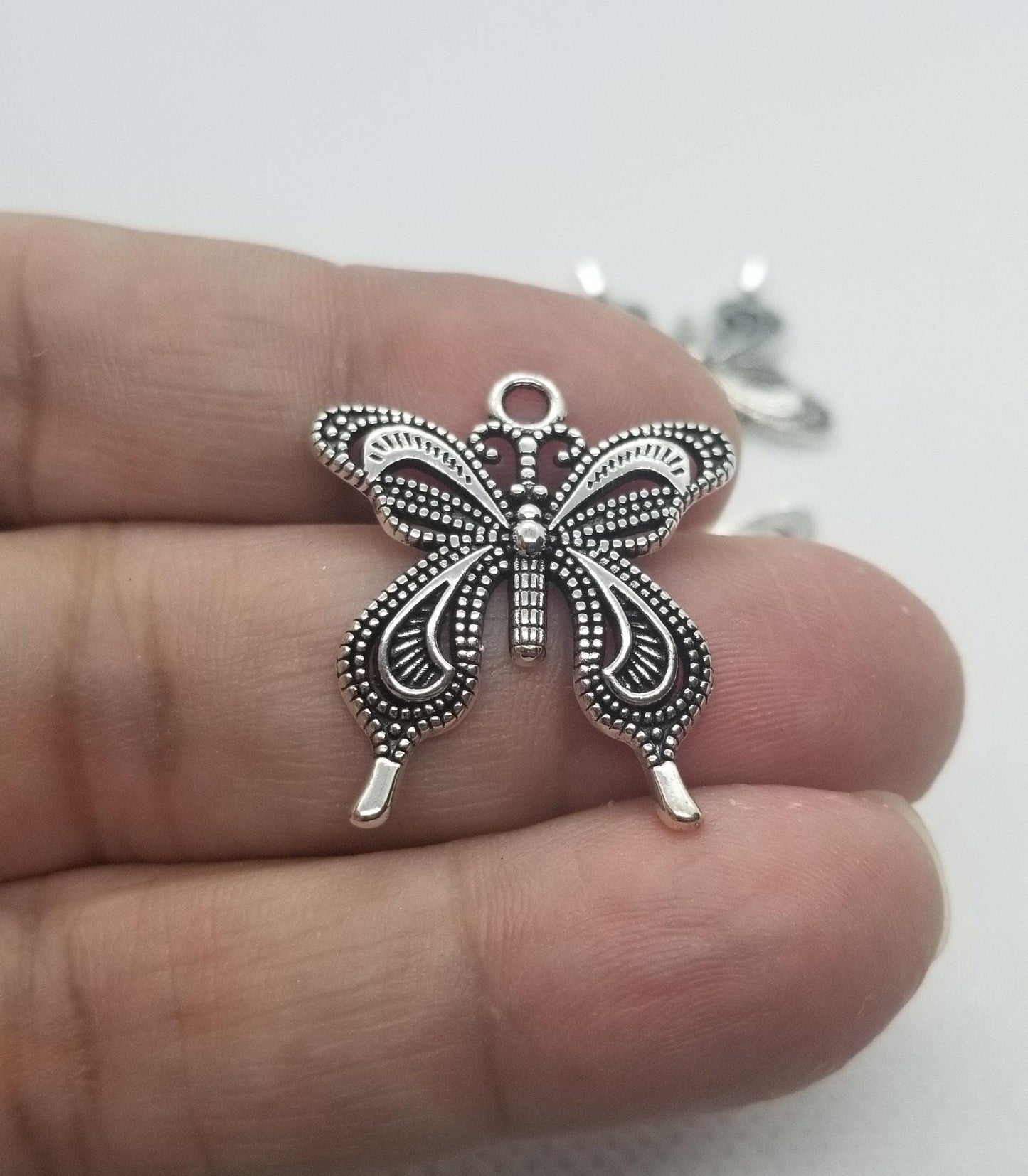 5 pieces Silver Butterfly Pendant, Tibetan Style Alloy, Nickel Free, Lead Free, Antique Silver, 26.5x24x3mm, Hole 2mm