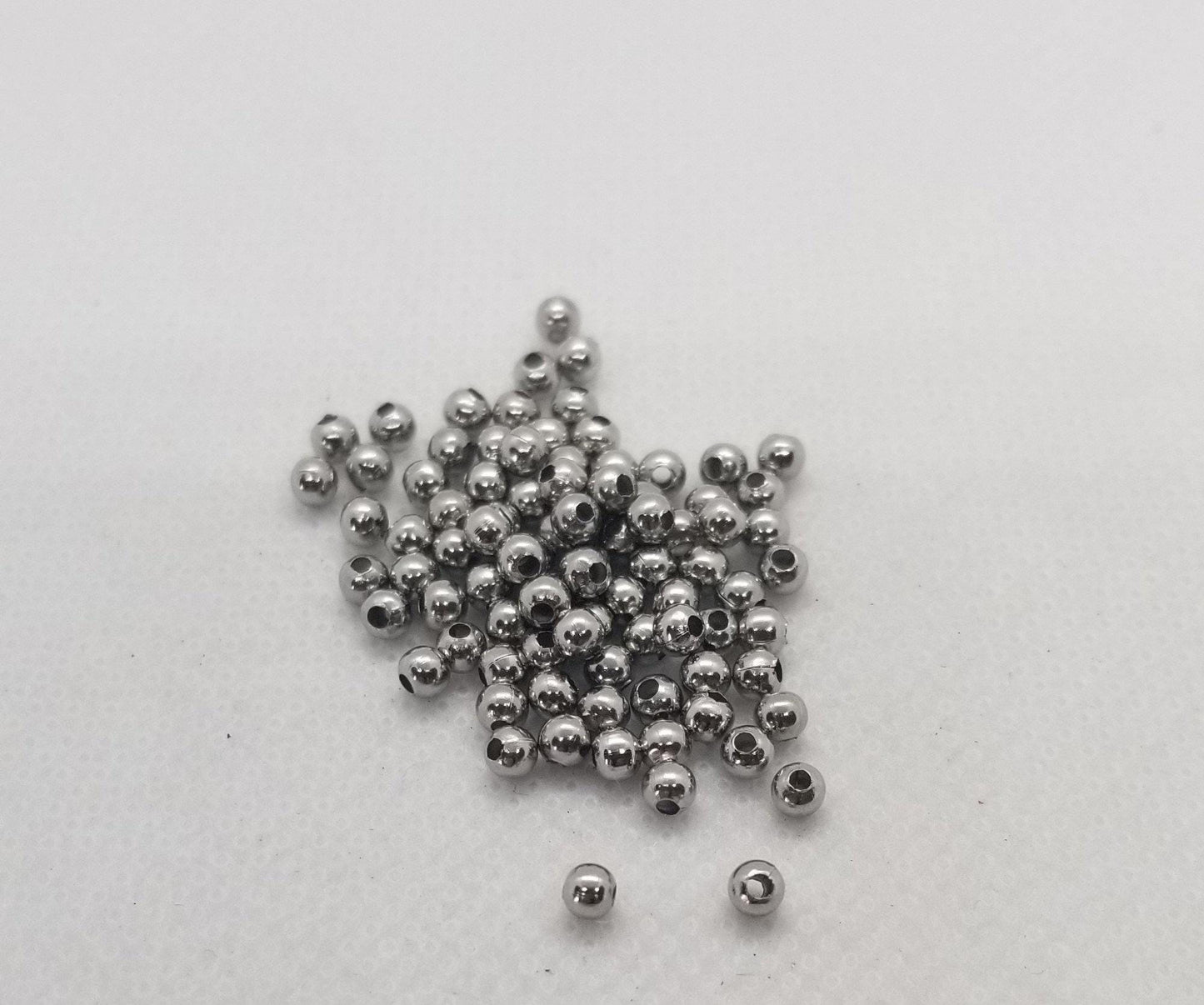 20 pieces Stainless Steel Round Spacer Beads, 304 Stainless Steel, Silver, 3mm, Hole 1mm