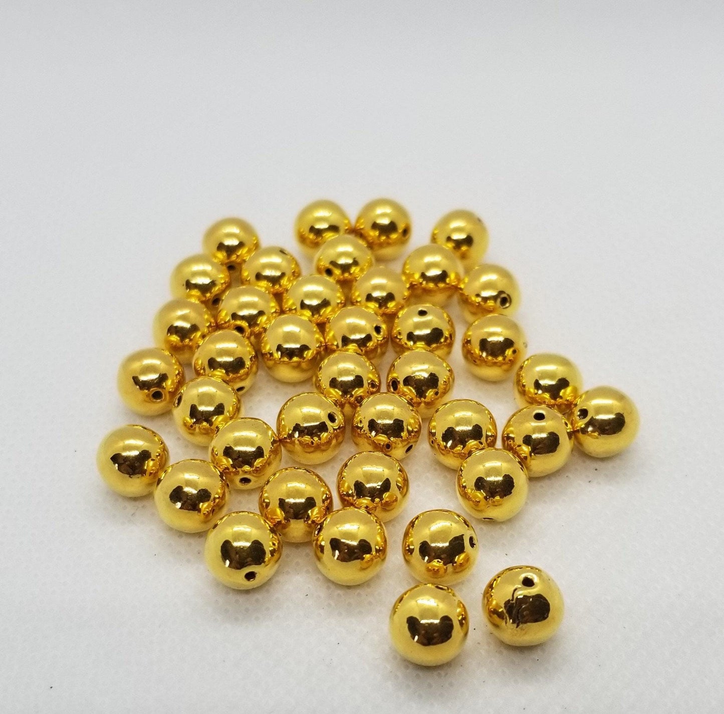 10 pieces Round Gold Spacer Bead, Tibetan Style Alloy, Lead, Nickel and Cadmium Free, Gold plated Brass, 8mm, Hole 1mm