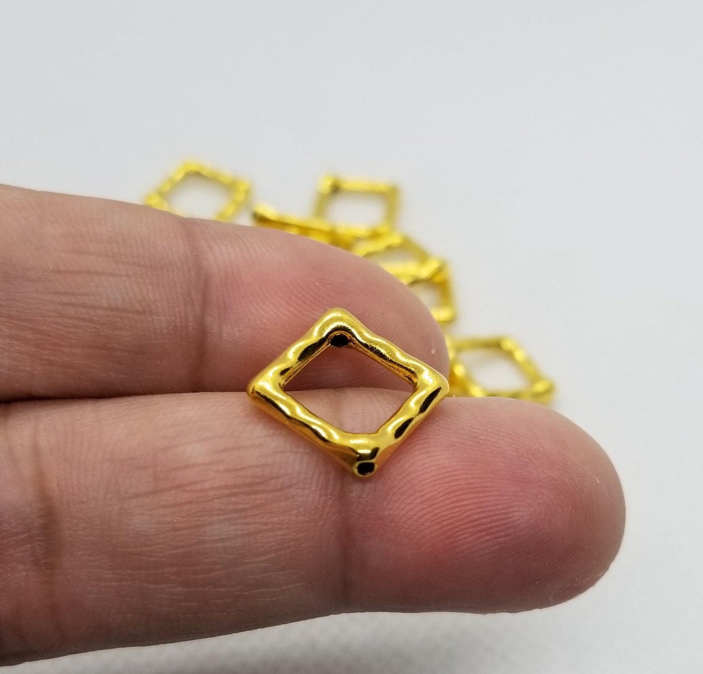 10 pieces Hammered Golden Square, Open Center with 2 holes, Bead Frame, Lead, Cadmium, Nickel Free, 16x16x2mm, Holes 1mm, Center 8x8mm, Fits 6-7mm bead