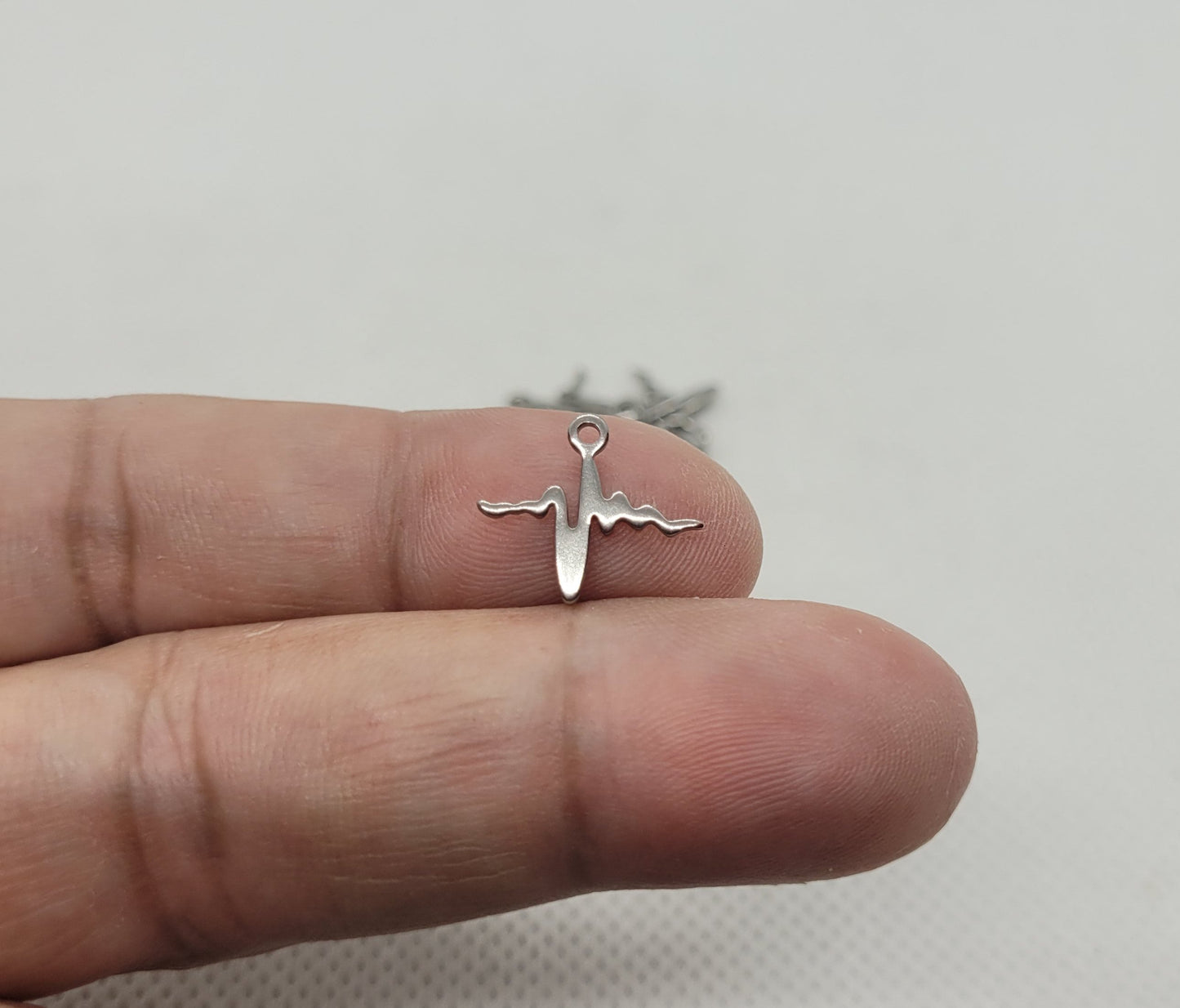 Stainless Steel Heartbeat Charm, 10 pieces, 304 Stainless Steel Pendant, Silver, ~12.5x14x0.8mm, Hole: ~1mm