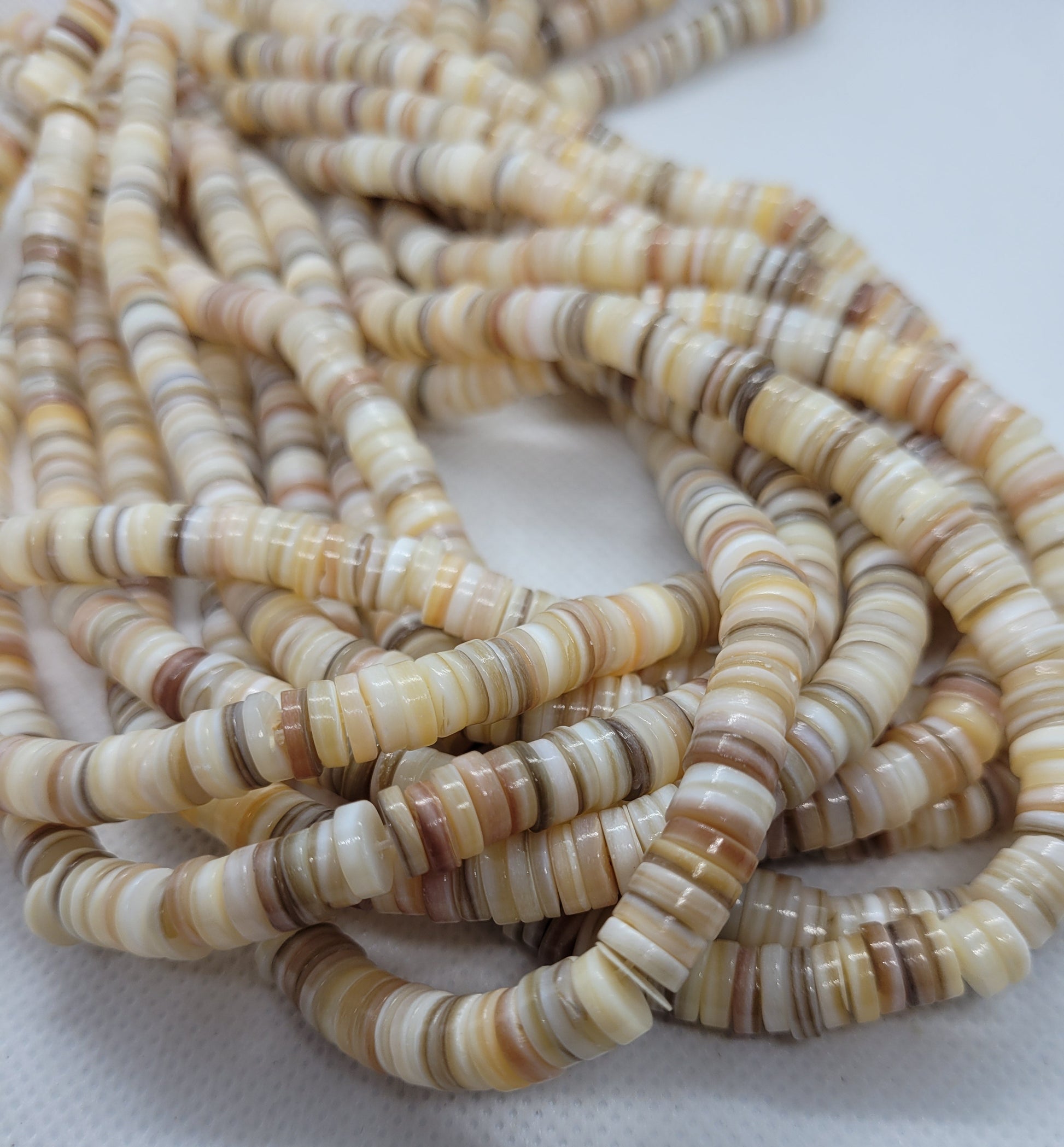 Natural Freshwater Shell Beads, Heishi Beads, Flat Round Disc, 1 strand, 7~8x0.5~2.5mm, Hole 0.8mm, about 200pcs/Strand, 15.16 inch(38.5cm)