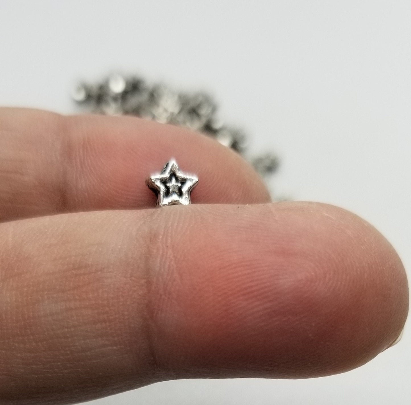 10 pieces Silver Star Spacer Beads, Tibetan Style Alloy, Star shape, Cadmium, Nickel, Lead Free, Antique Silver, 6x3mm thick, Hole 1mm