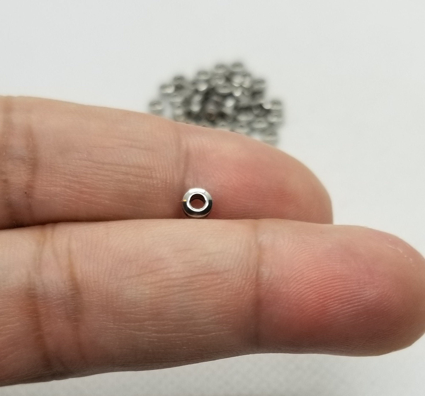 10 pieces 304 Stainless Steel Rondelles, Spacer Beads, Heishi Disc, Flat Round, Silver Stainless Steel Color, 4x2mm, Hole 1.8mm