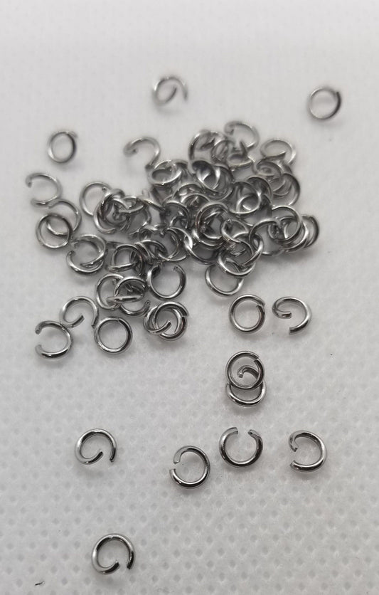 100 Pieces Stainless Steel Open Jump Rings, Silver colour, 21 gauge, 4mm x 0.7mm, Inner diameter 2.6mm