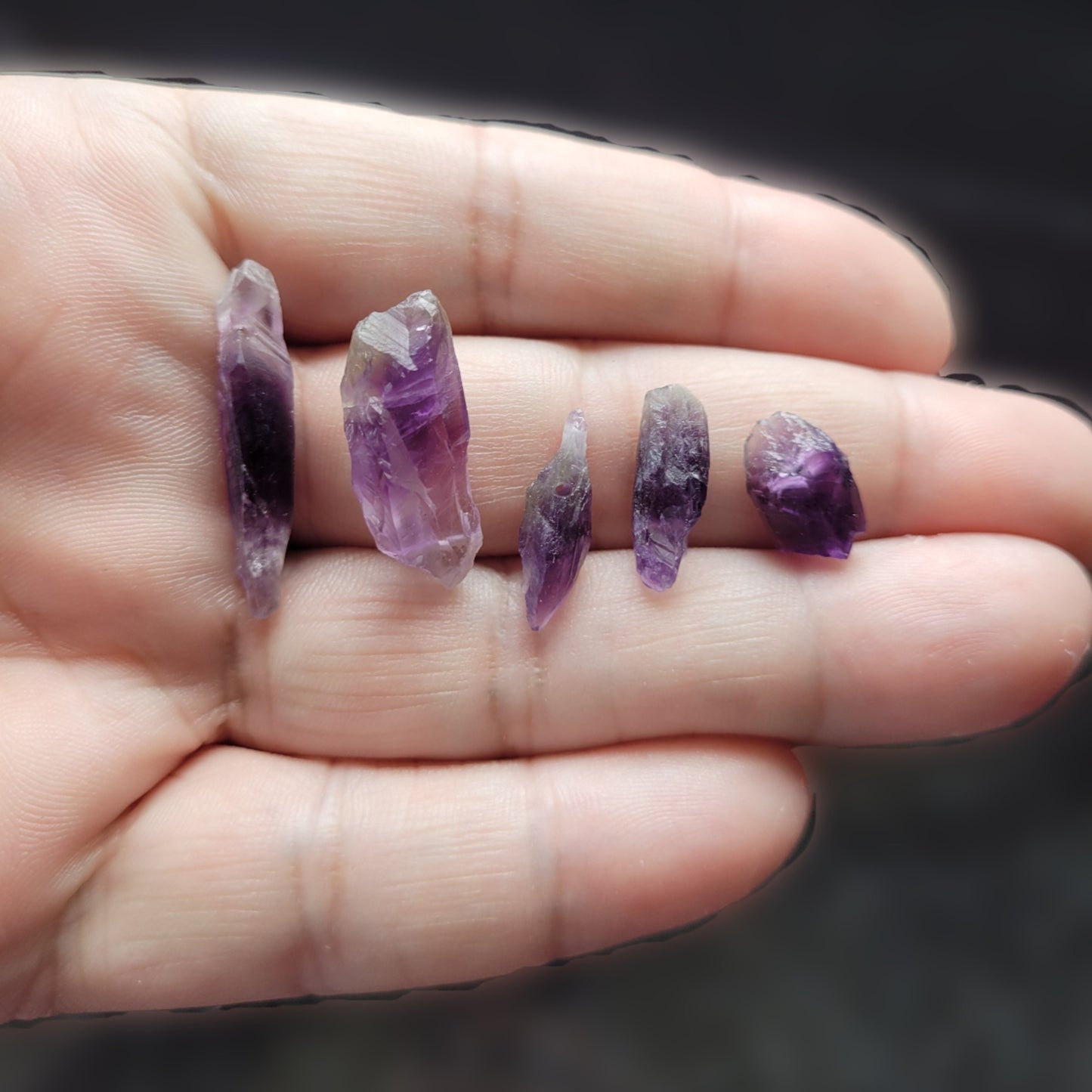10 pieces Rough Raw Natural Amethyst Points, Small, Loose, Top Drilled, Not Strung, 17~37x5~12x5~7mm, Hole:0.8mm