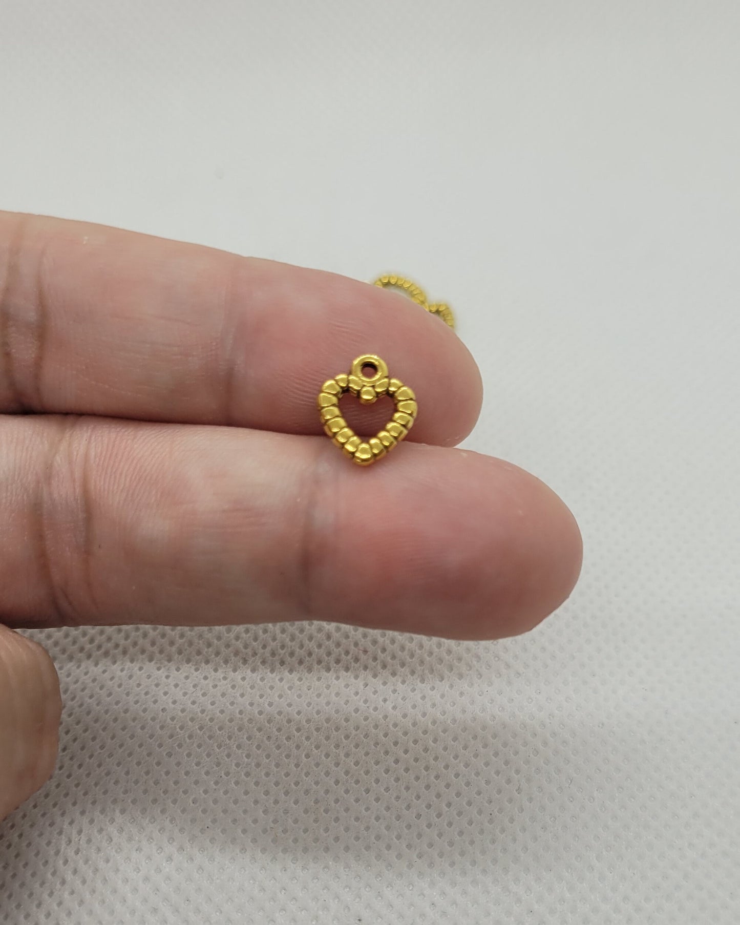 10 pieces Antique Golden Vintage-inspired Heart Charms, Lead Cadmium Free, 9.5x11mm, 1mm Hole, Optional Golden Jump Rings available