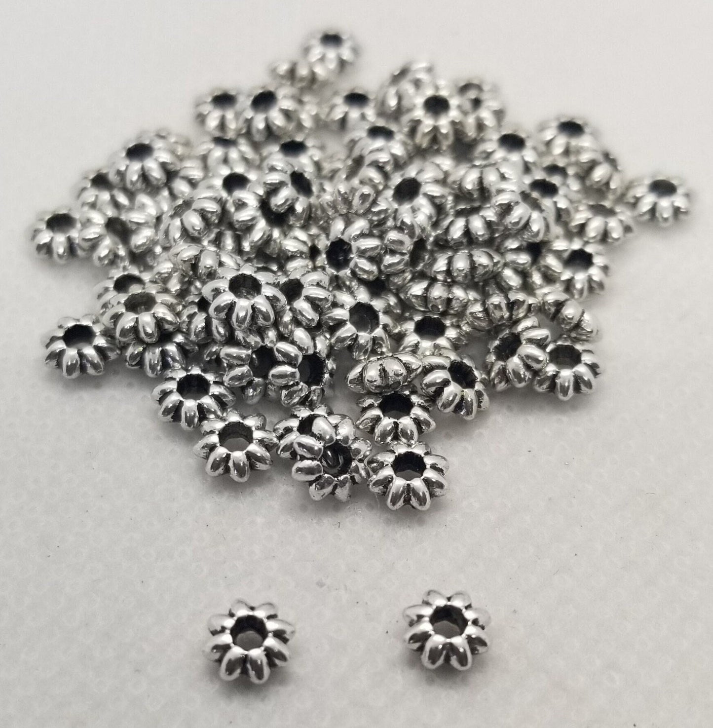 20 pieces Silver Flower Spacer Bead, Tibetan Style Alloy, Cadmium & Lead Free, Antique Silver Star Spacer Bead, 5.5x2mm, Hole 1.8mm