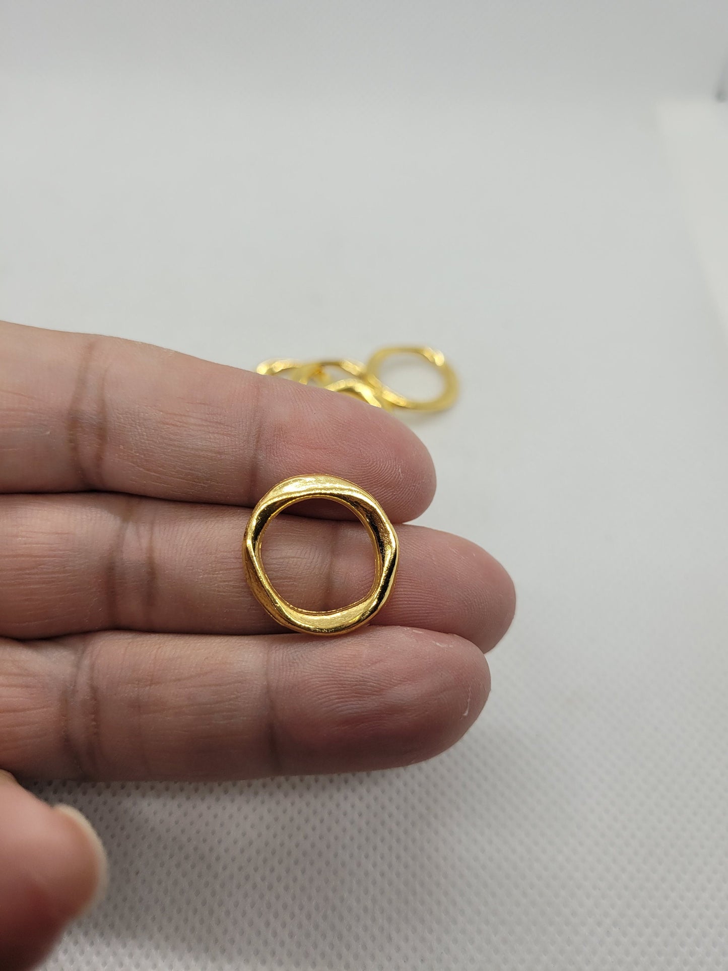 5 pcs Wavy Gold Linking Ring, Closed and Soldered, Connector, Cadmium Free & Lead Free, 19x18x2.5mm, Large Hole: 13mm