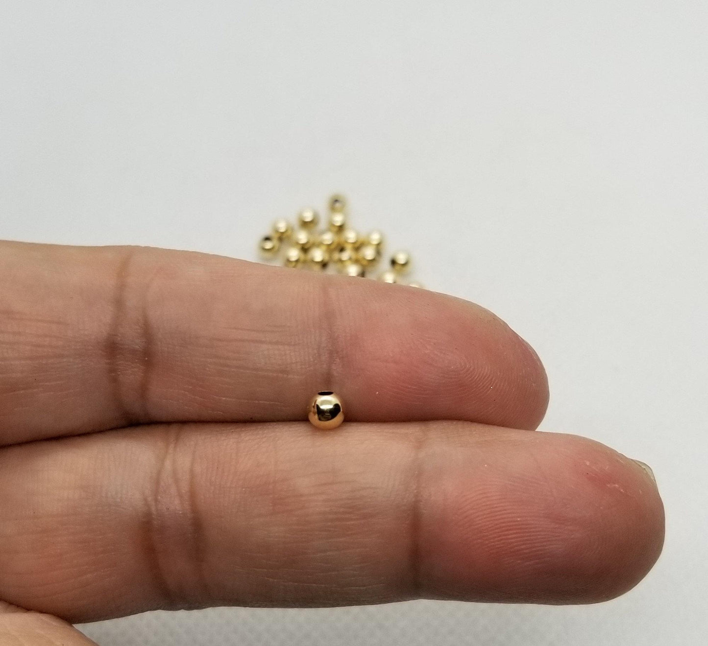 5 pieces 14k Gold Filled Beads, 1/20 14K Gold Filled, Cadmium, Nickel, Lead Free, Round, 4mm, Hole 1.4~1.5mm