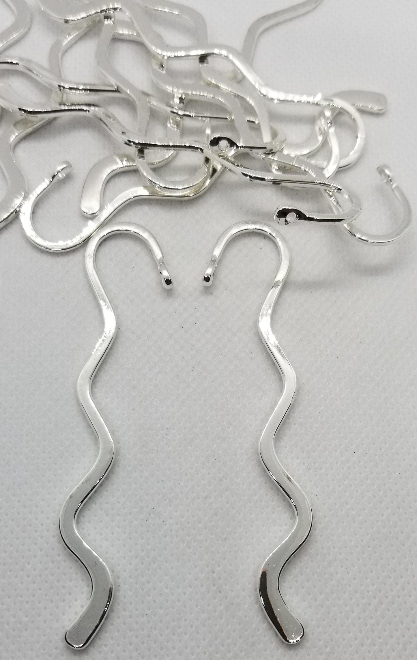 5 pieces Wavy Silver Bookmarks, Lead, Cadmium Free, Silver Color Plated, 86x24x2mm, hole 2.5mm, DIY bookmark tassel charm crafts