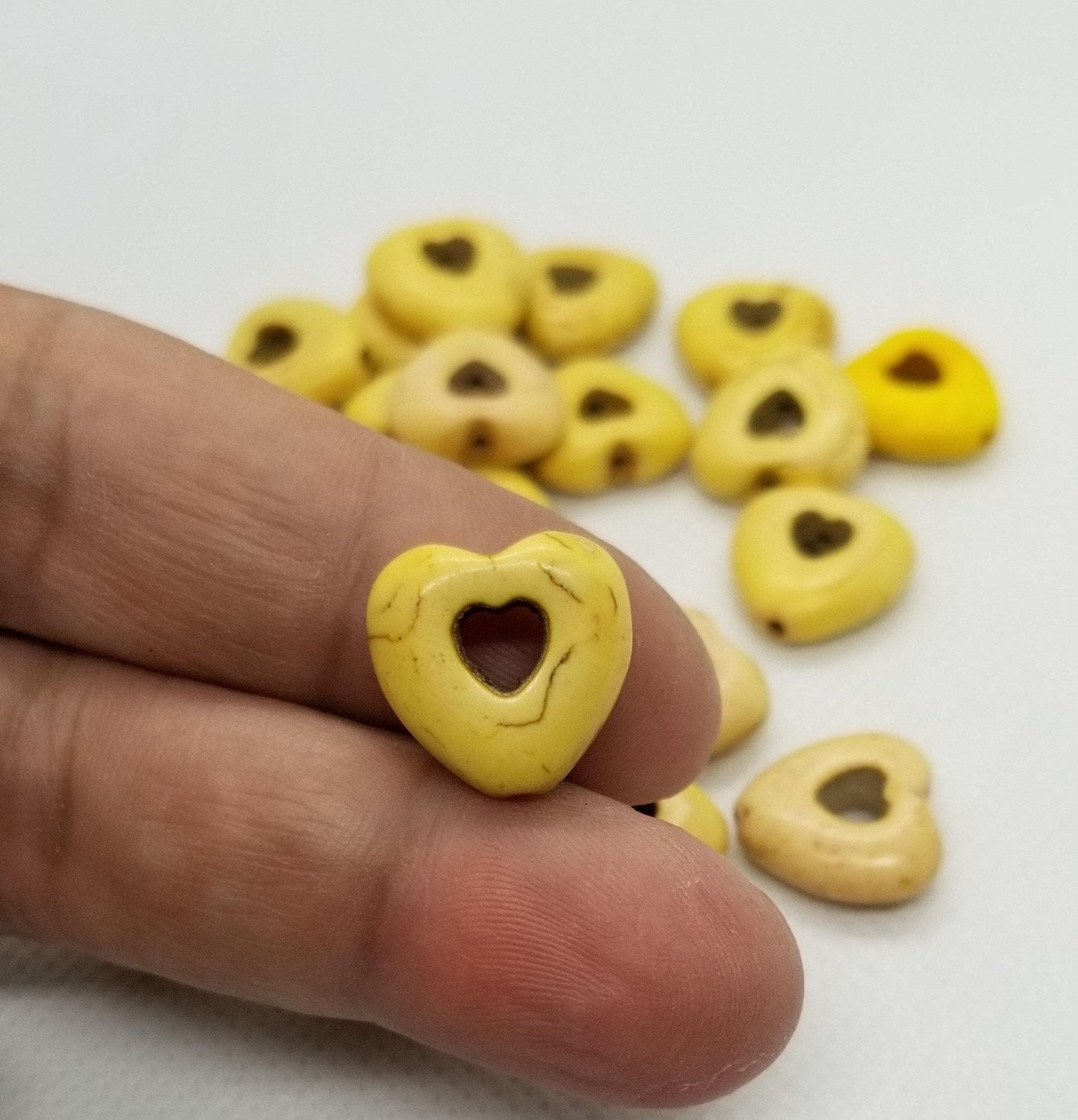 5 pieces Yellow Turquoise Heart Beads, Synthetic Turquoise Stones, Dyed, 15x15x5mm, Hole 1.5mm