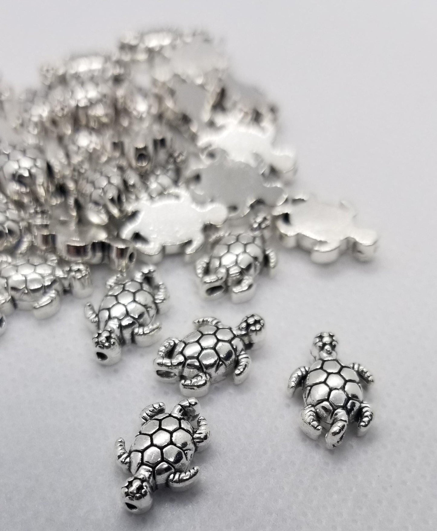 10 pieces Sea Turtle Charm, Tibetan Style Spacer Bead, Tortoise, Turtle, Lead free, Antique Silver, 12x9x4mm, Hole 1mm, Hole is nose to tail