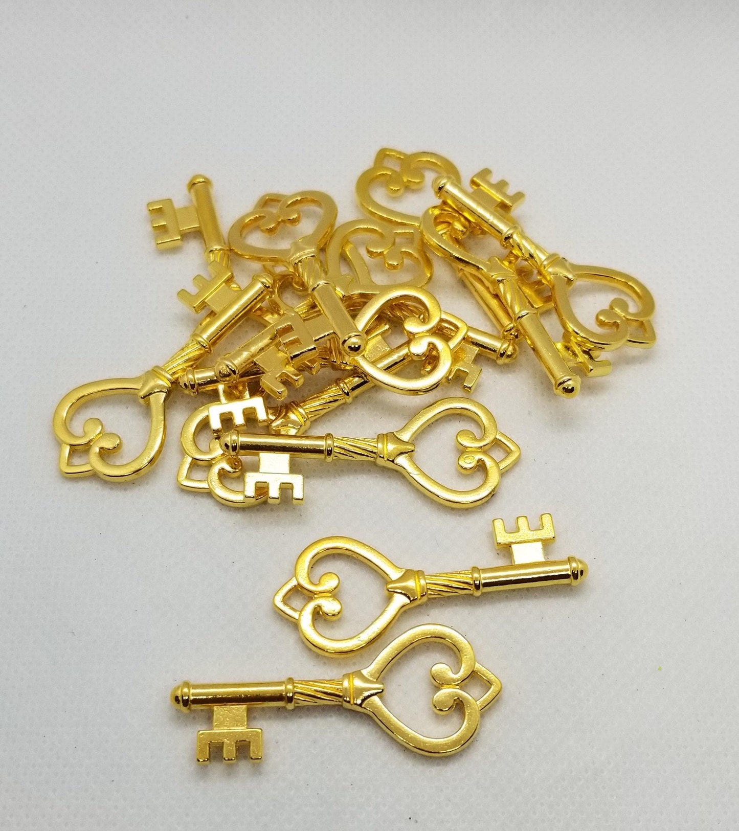 5 pcs Golden Skeleton Key, Tibetan Style, Cadmium, Nickel, Lead Free, 46.5x18x4mm, hole 3mm