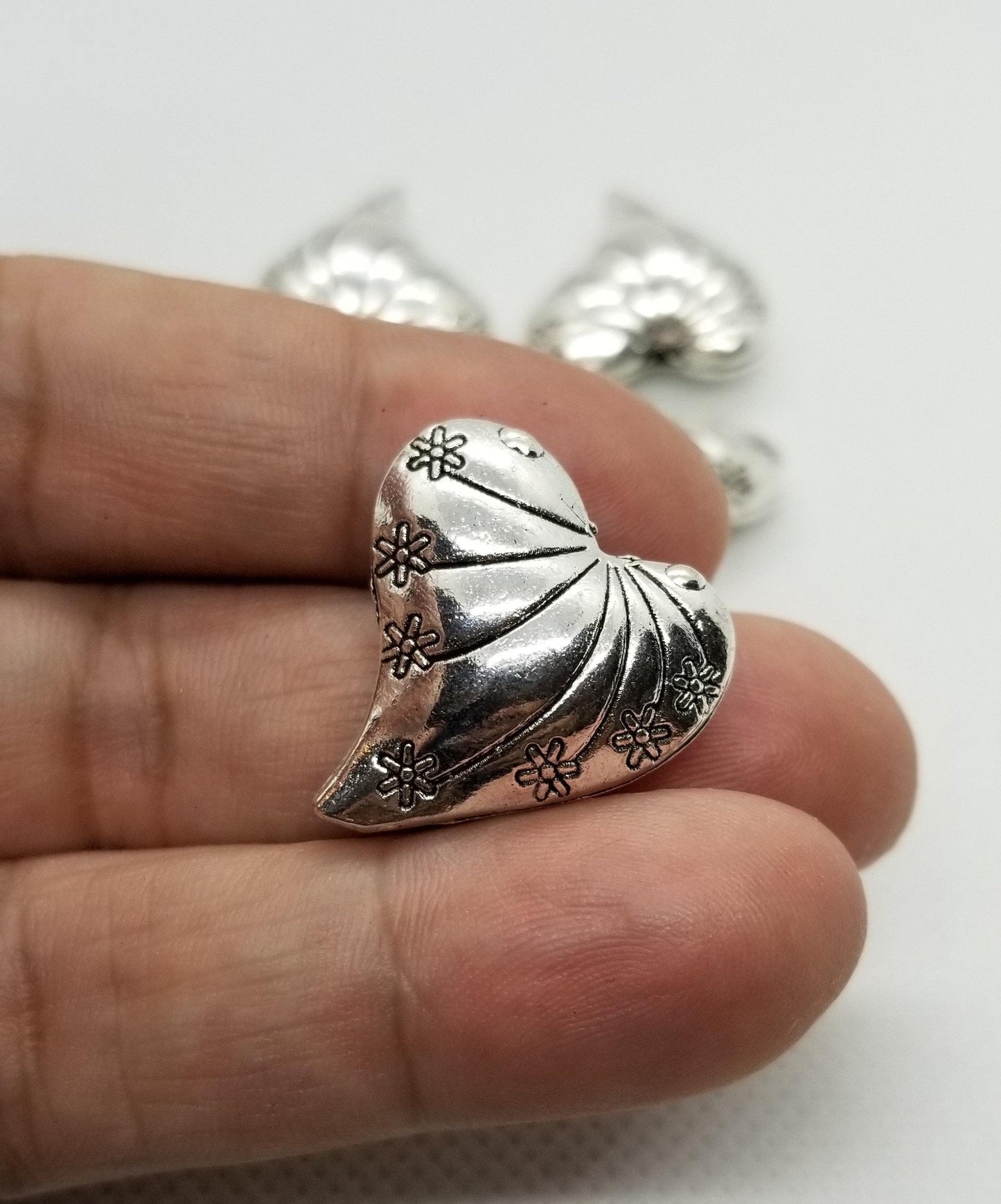 4 pieces Large Puffed Heart, Tibetan Style Brass Alloy, Lead Free, Cadmium Free, Antique Silver, 25x23x10mm, Hole 1.5mm