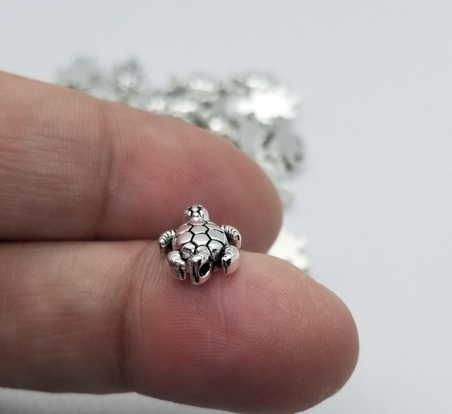10 pieces Sea Turtle Charm, Tibetan Style Spacer Bead, Tortoise, Turtle, Lead free, Antique Silver, 12x9x4mm, Hole 1mm, Hole is nose to tail