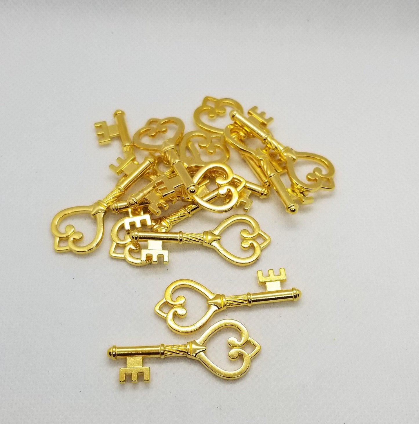 5 pcs Golden Skeleton Key, Tibetan Style, Cadmium, Nickel, Lead Free, 46.5x18x4mm, hole 3mm