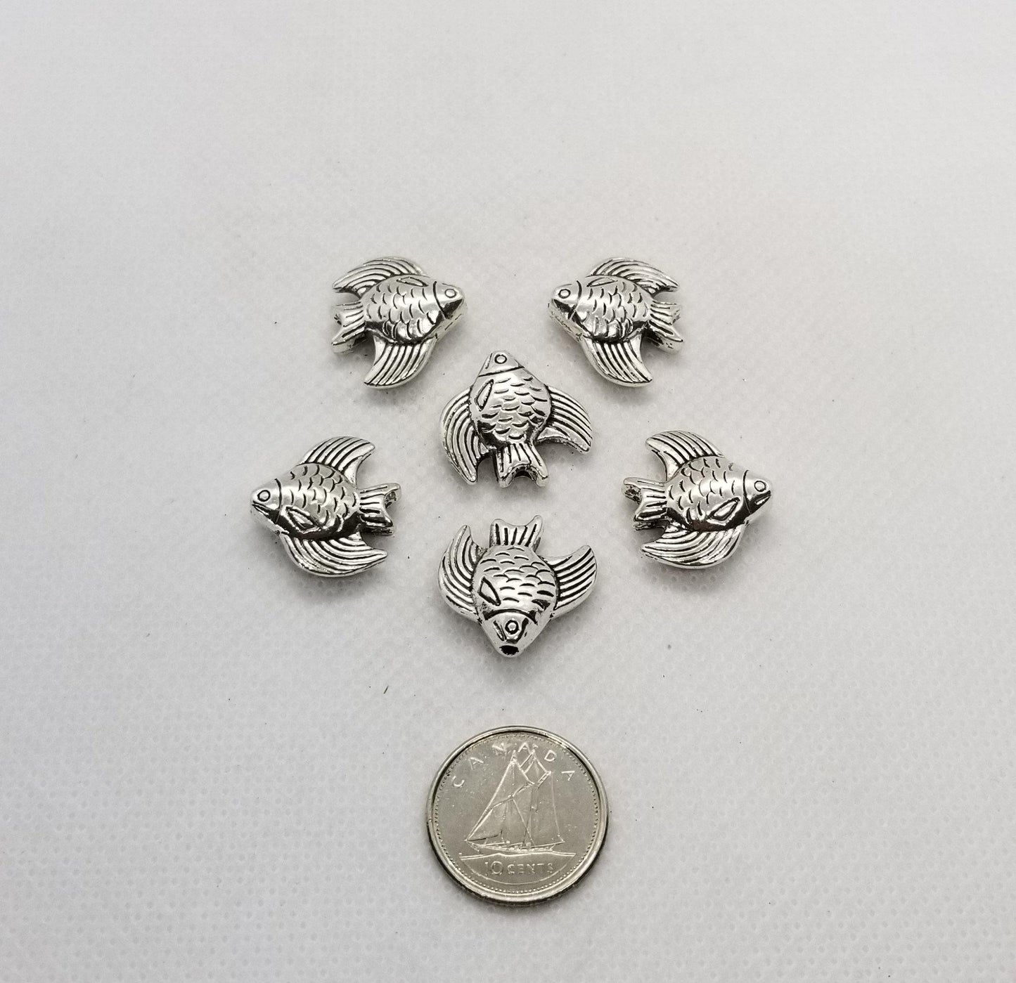 5 pieces Large Goldfish Spacer Bead, Tibetan Style Alloy, Marine Life, Antique Silver, 16x16.5x6mm, Hole 1mm, Hole is nose to tail